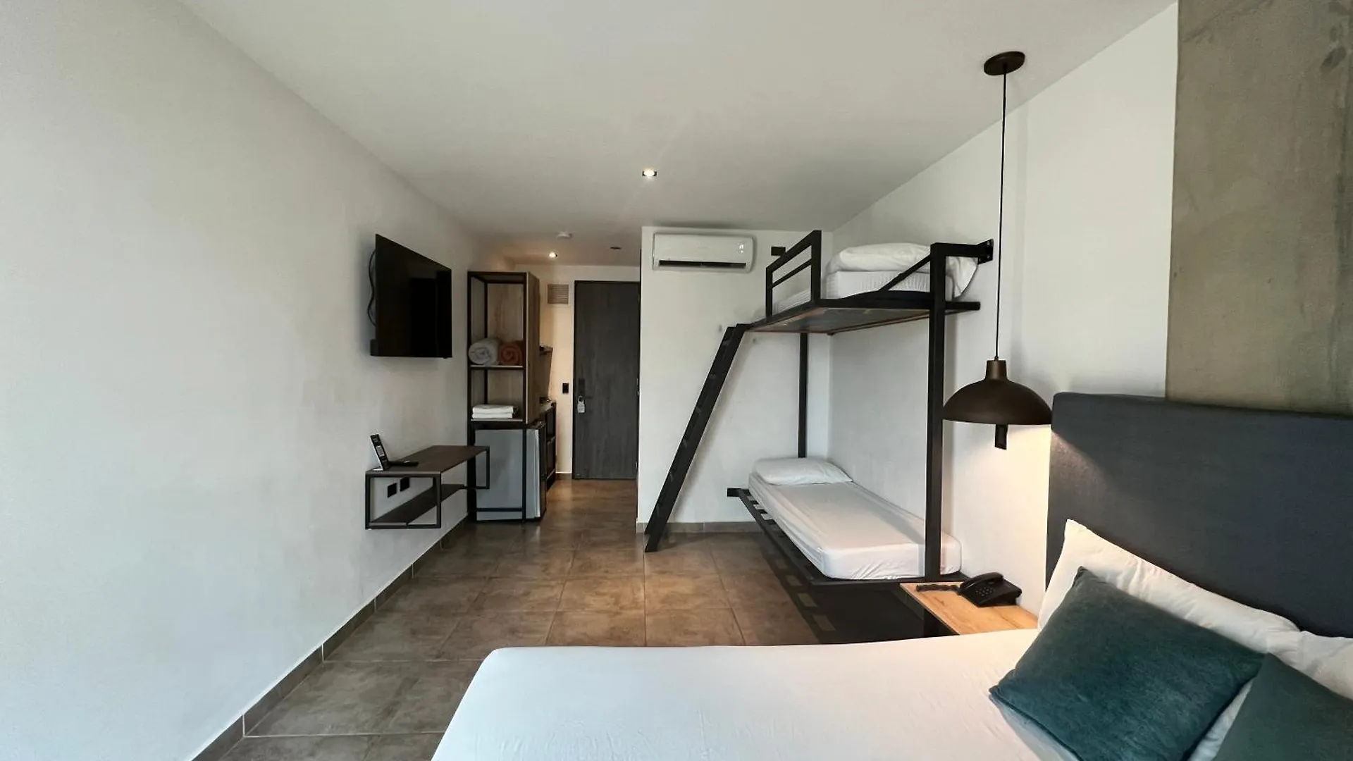 Apartahotel Medellin 3*,  Colombia