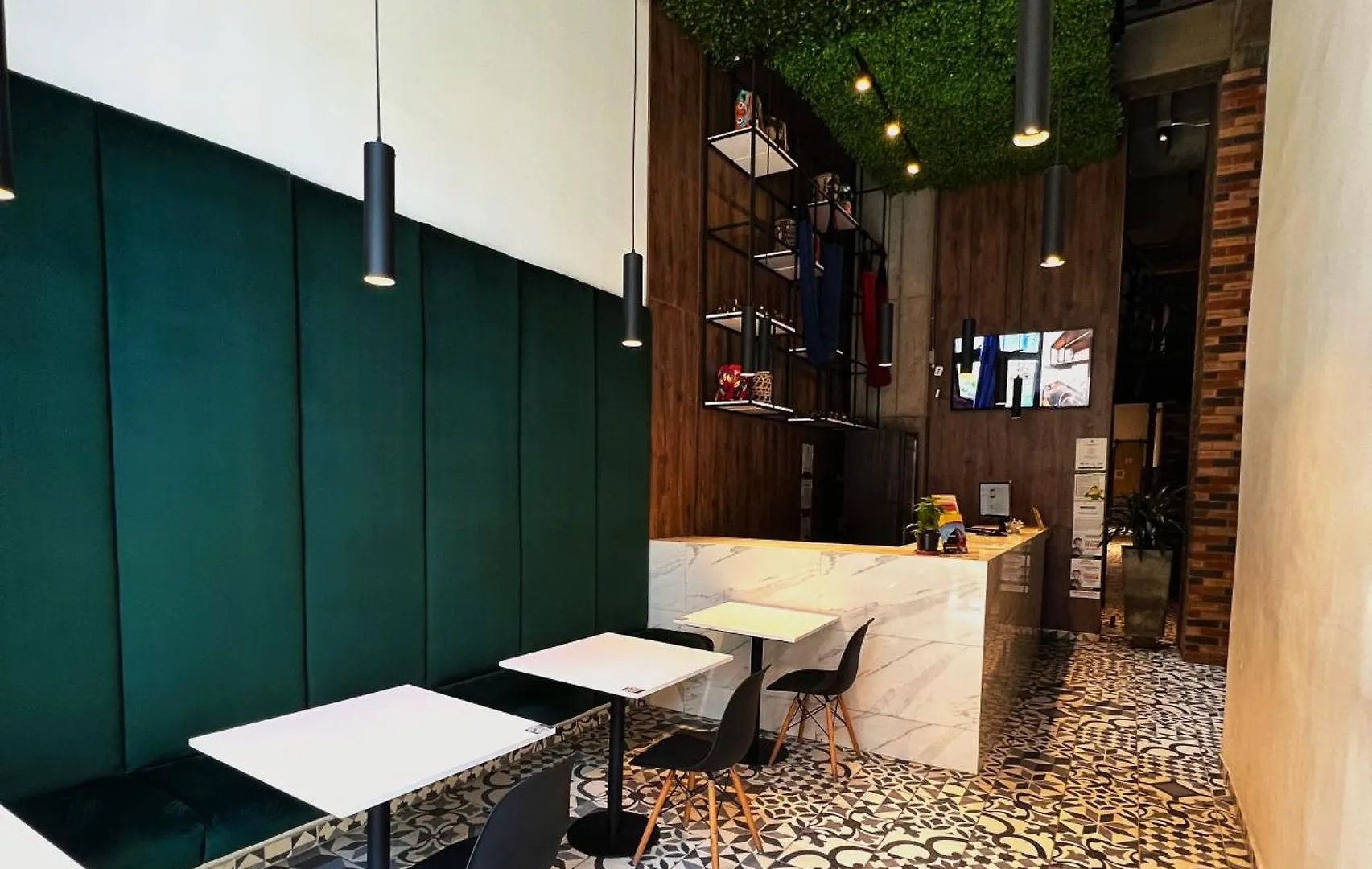 Apartahotel Medellin 3*,  Colombia